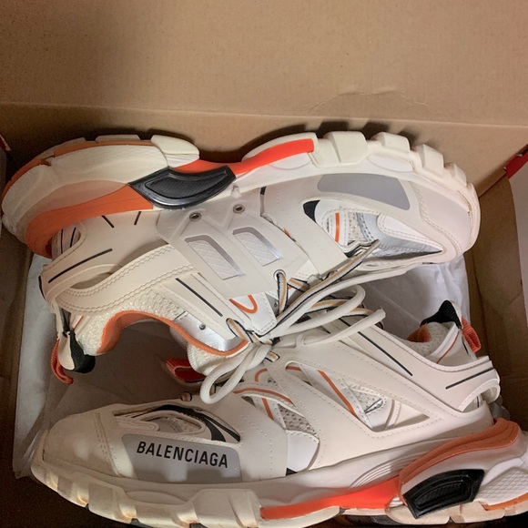balenciaga track 38
